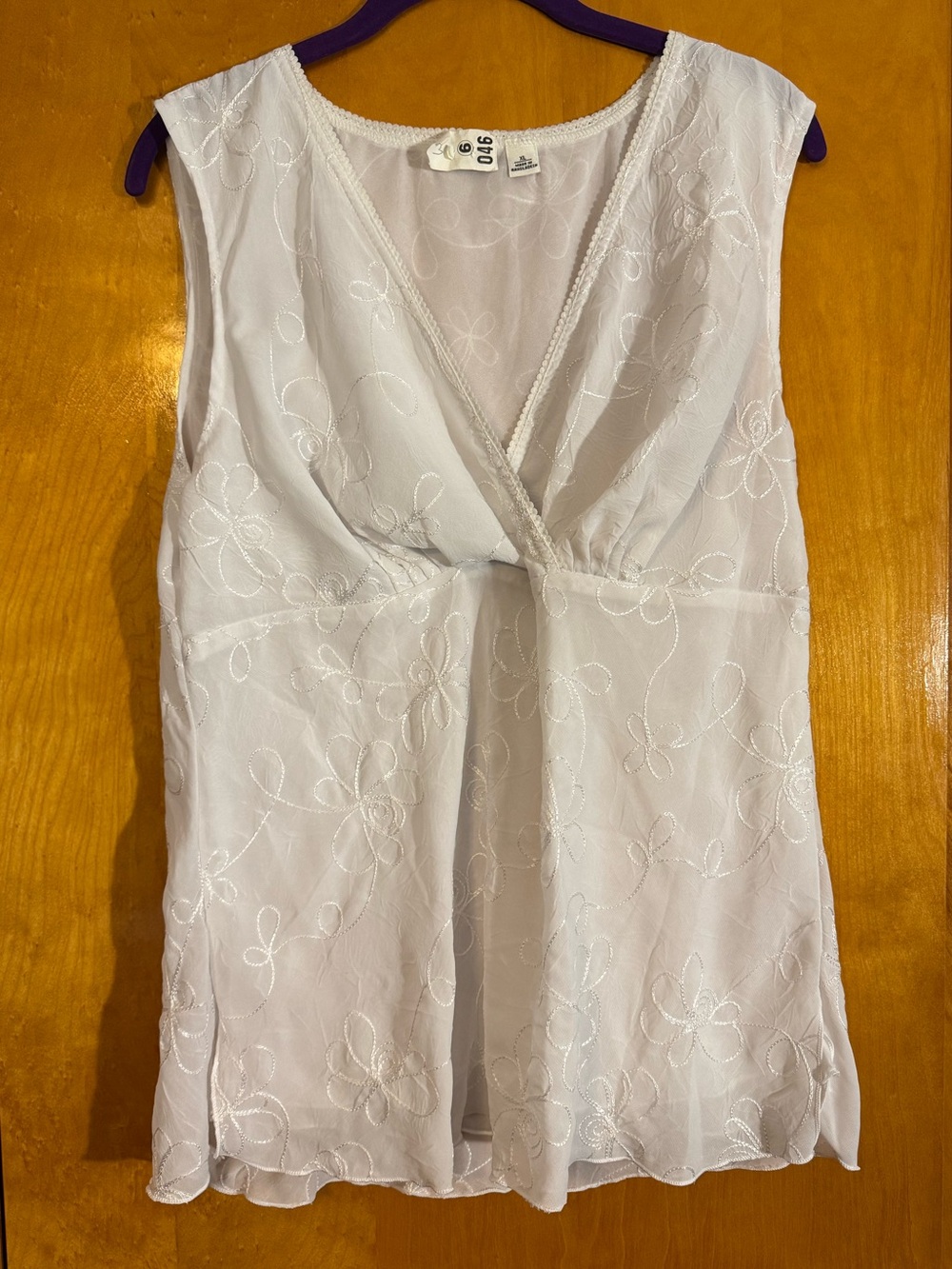 White Embroidered V-Neck Sleeveless Women’s Top
